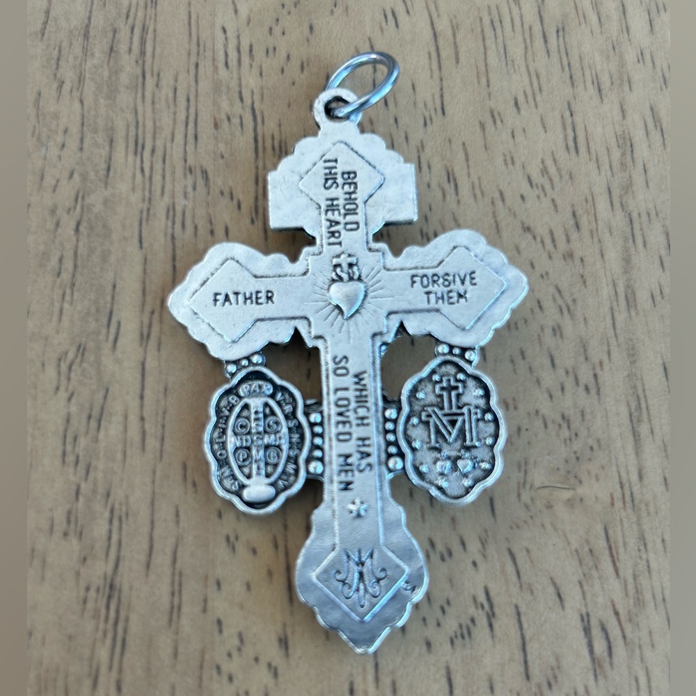 3-Way Pardon Crucifix Jesus Nazarenus attach St Benedict Vintage Style Pendant - Picture 2 of 2